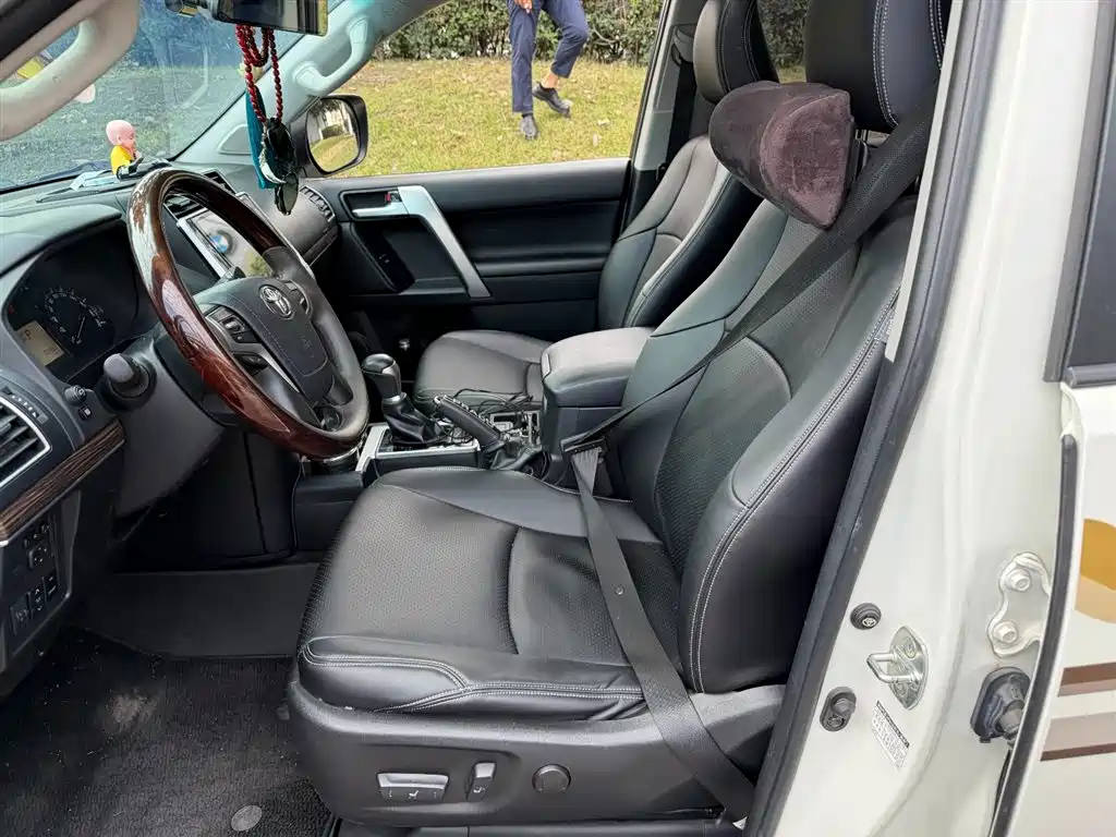 Toyota Prado 2018 3.5L Auto TX фото 8
