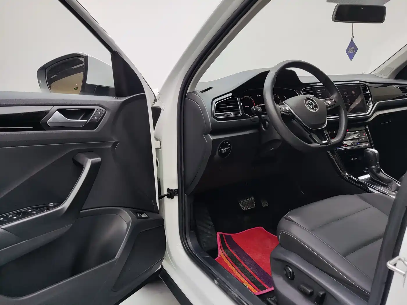 Volkswagen T-ROC 2021 280TSI DSG 2WD Comfort Smart Connect Edition фото 7