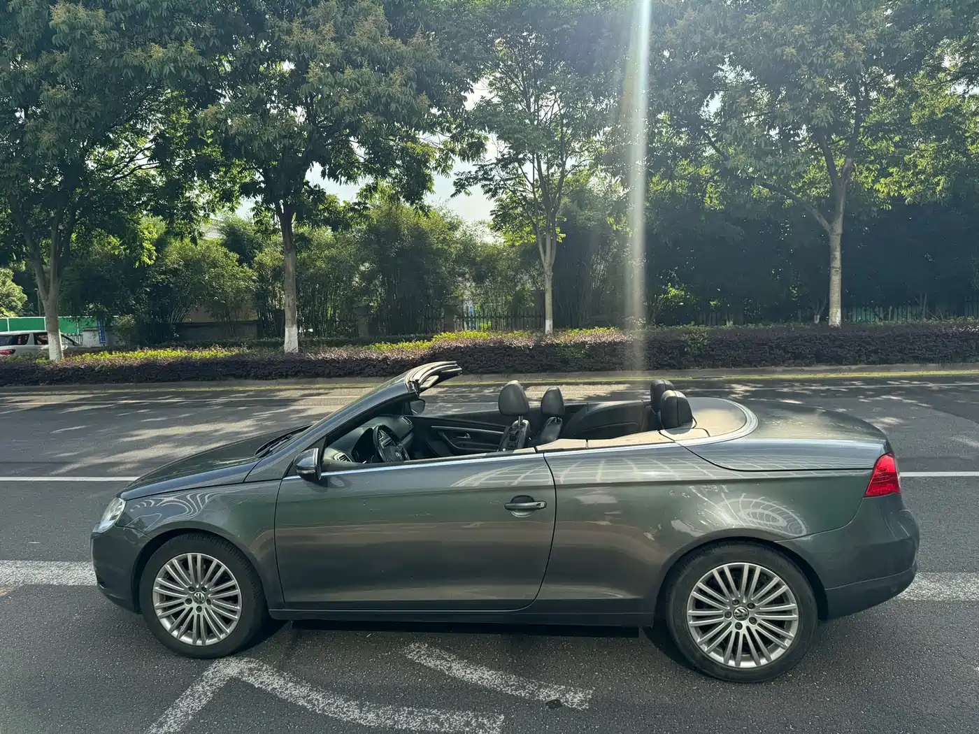 Volkswagen Eos 2011 Model 2.0TSI фото 5