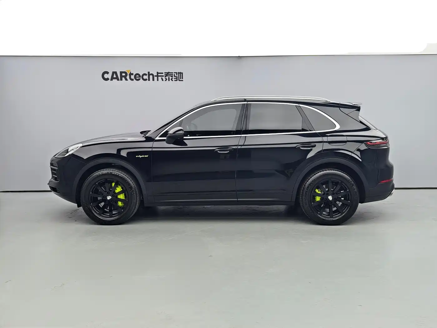 Porsche Cayenne New Energy 2019 Cayenne E-Hybrid 2.0T фото 3