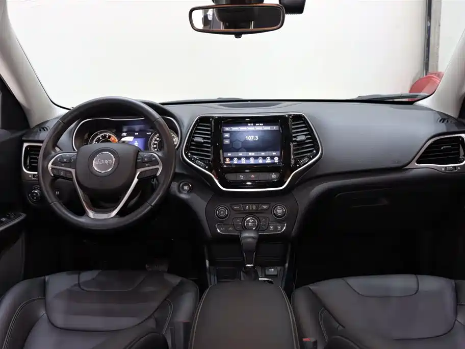 Photo 12 - Jeep Cherokee