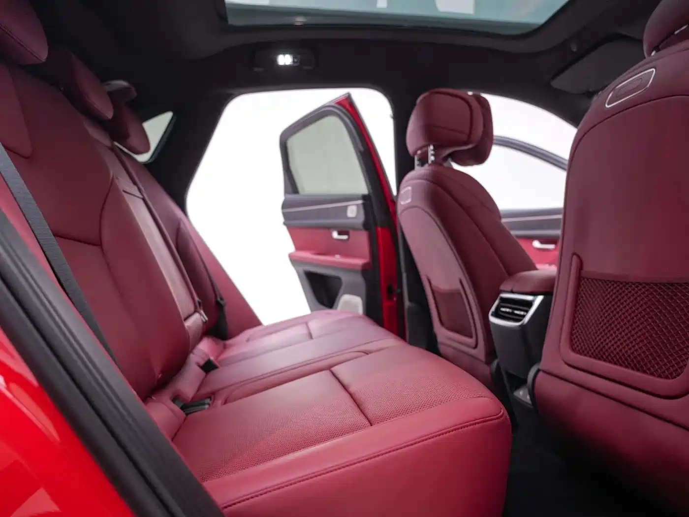 AITO Wenjie AITO M5 2025 Extended Range Ultra AWD фото 25