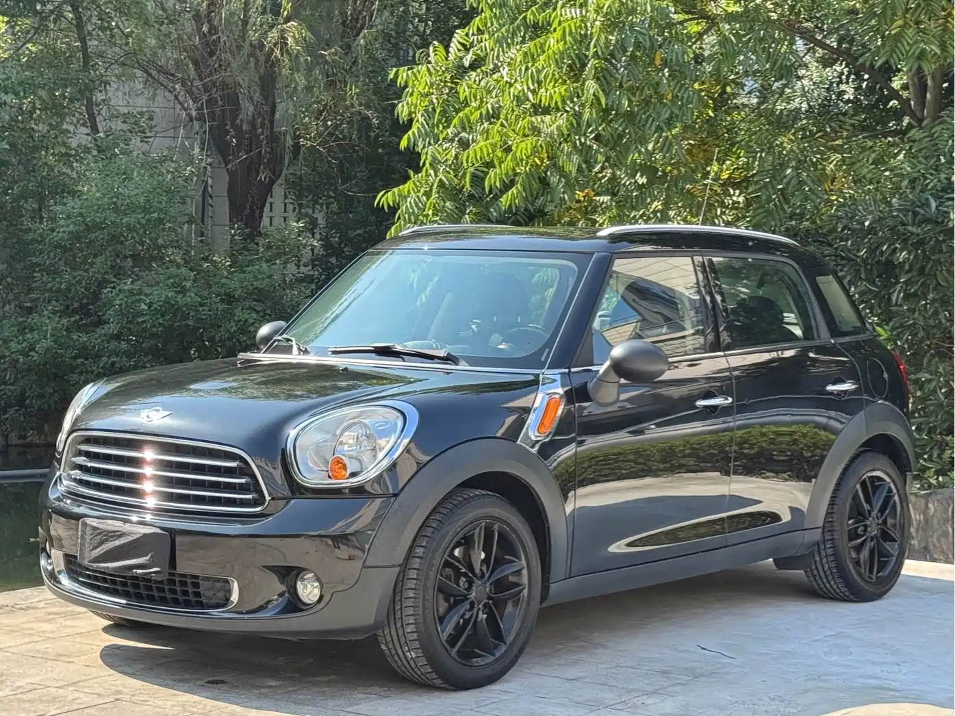 Photo 1 - MINI COUNTRYMAN