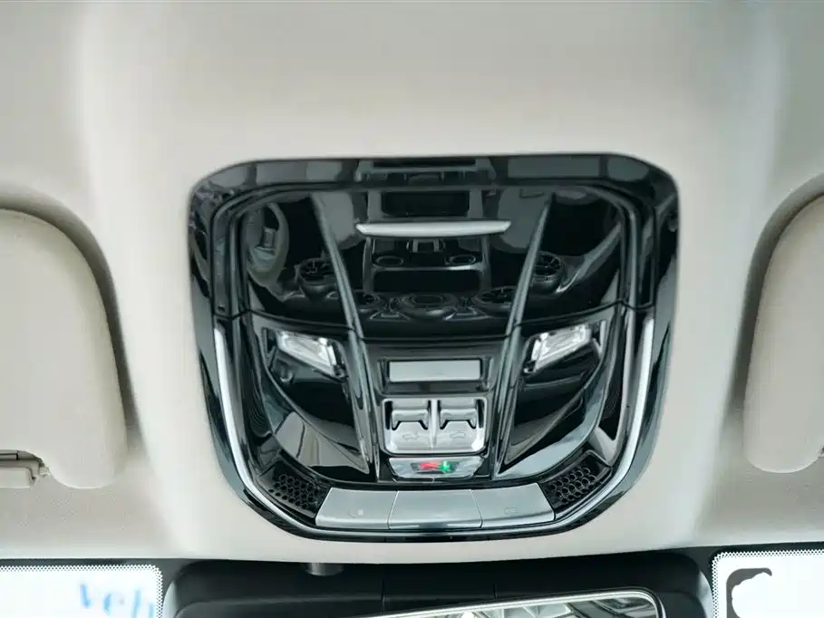 TANK CO CREATION TANK 300