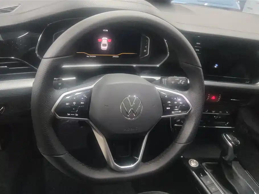 Volkswagen Passat 2023 330TSI Starlight Elite Edition фото 15