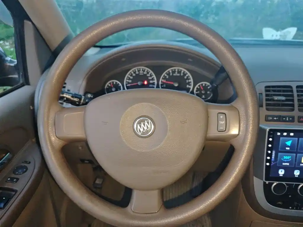 Buick GL8 2014 2.4L Classic Edition фото 3