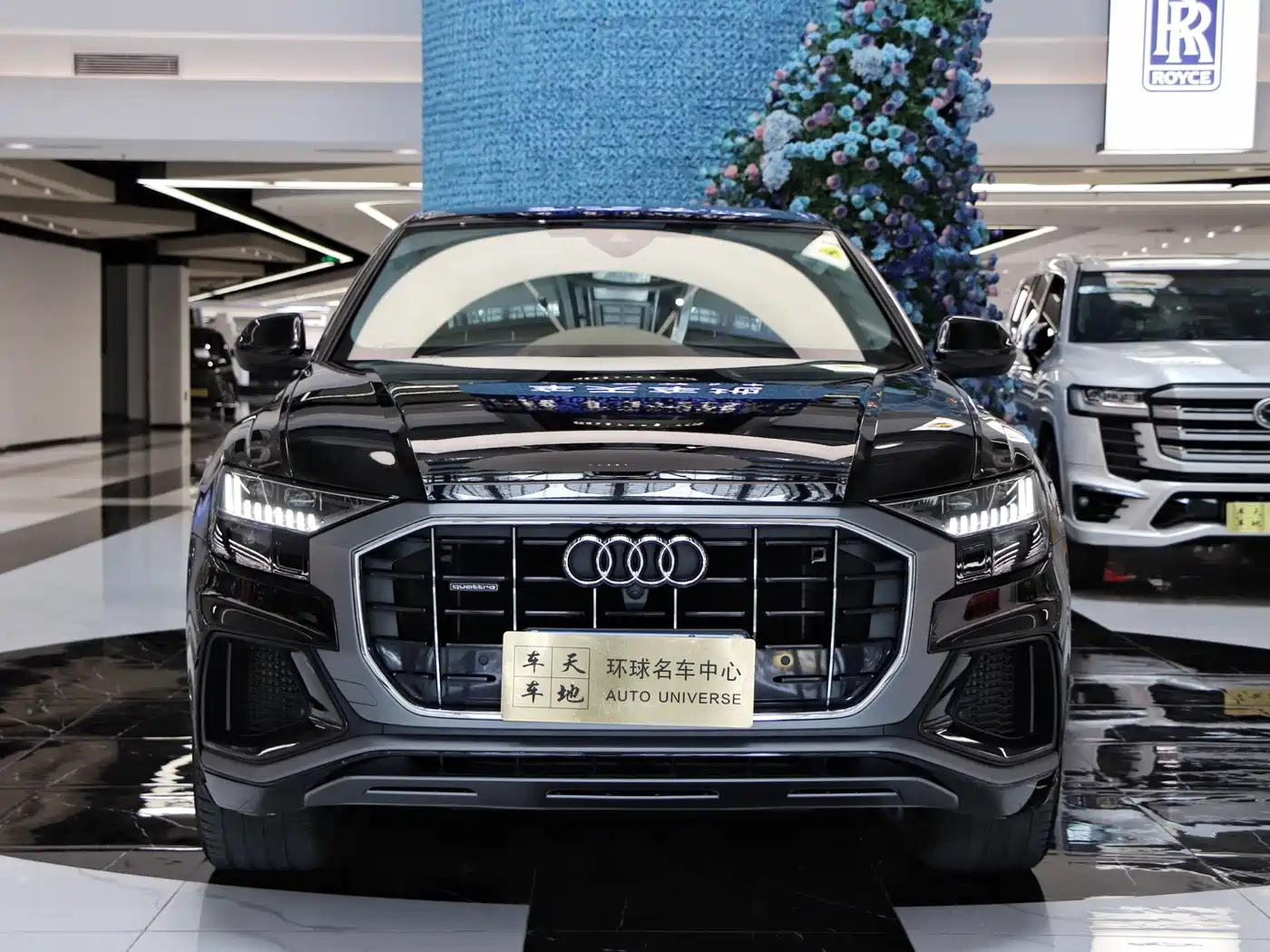 Audi Q8 2022 55 TFSI Luxury Dynamic фото 2