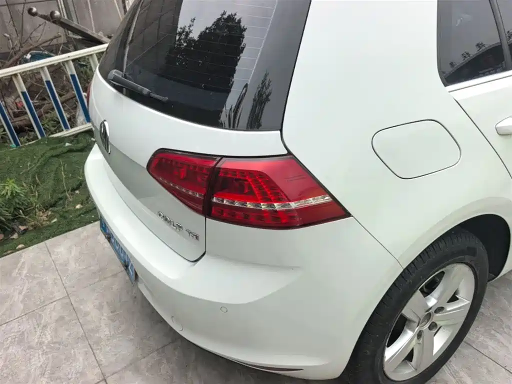 Volkswagen Golf 2016 230TSI Automatic Comfort фото 7