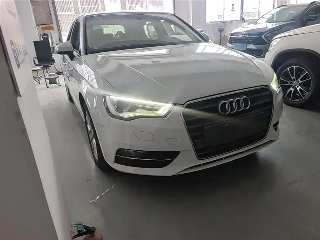 Audi A3 2015 Sportback 35 TFSI Millionth Anniversary Intelligent Leader Type фото 4