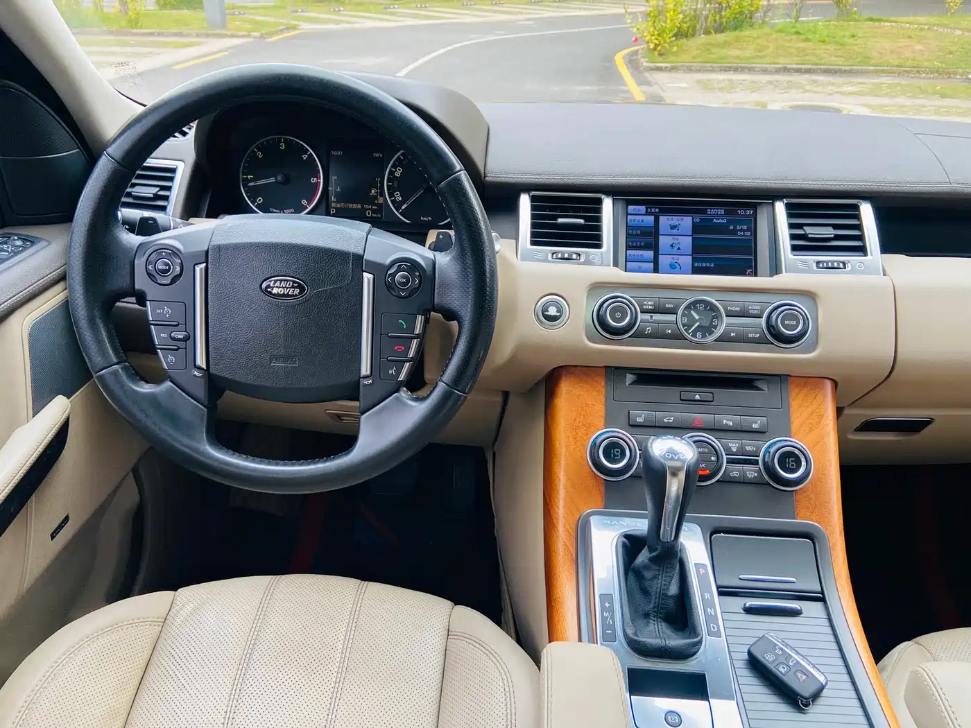 Land Rover Range Rover Sport 2013 3.0 TDV6 Diesel фото 16