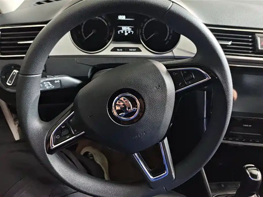 Škoda Rapid 2020 1.5L Automatic Comfort Edition фото 15
