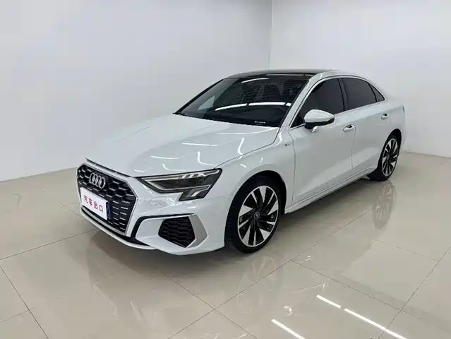 Audi A3 Рестайлинг, A3L Limousine 35 TFSI, Стиль Спорт