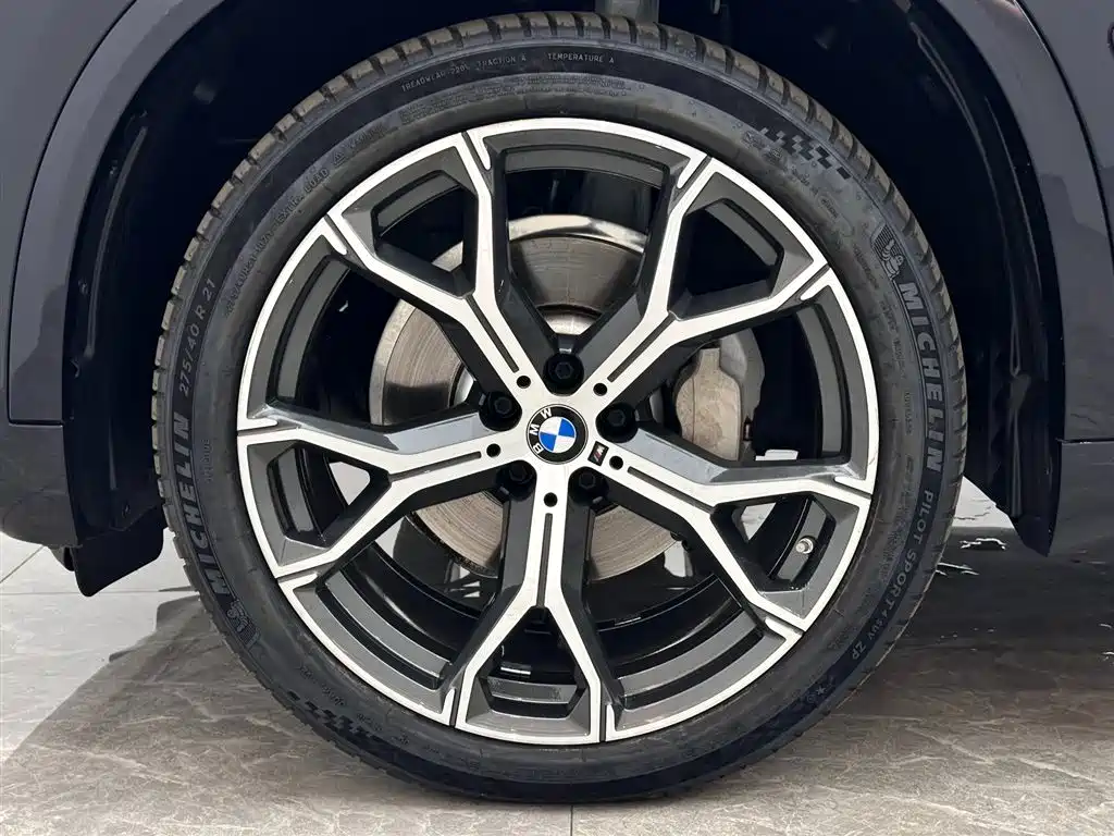 BMW X5 2023 xDrive 30Li Premium M Sport Black Night Package фото 19