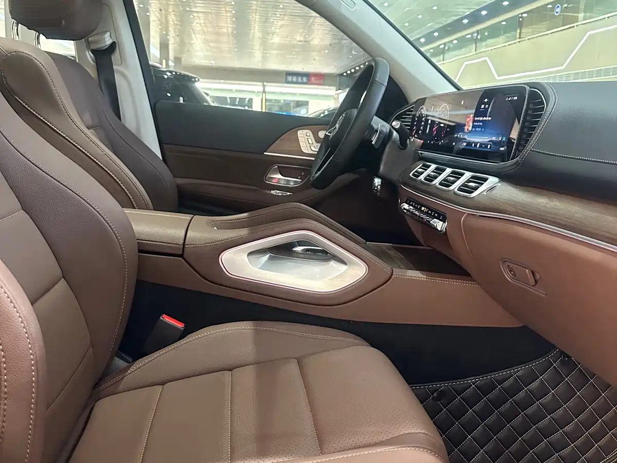 Mercedes-Benz GLE 2024 GLE 450 4MATIC Fashion фото 5