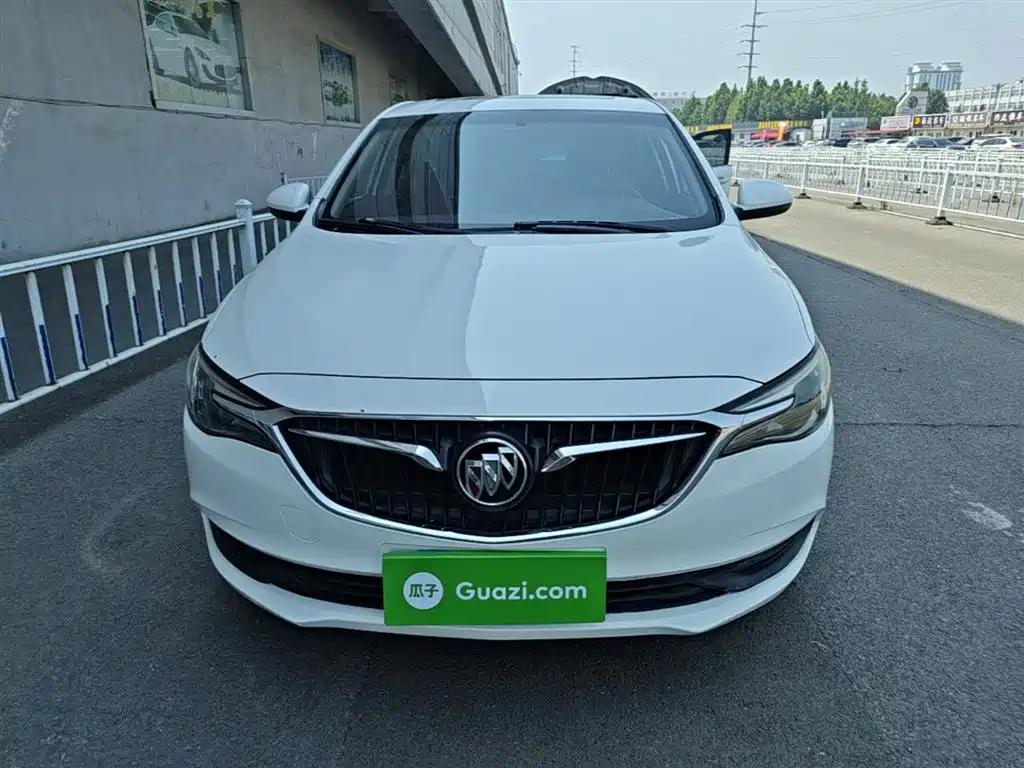 Buick Excelle 2018 18T Automatic Elite фото 3
