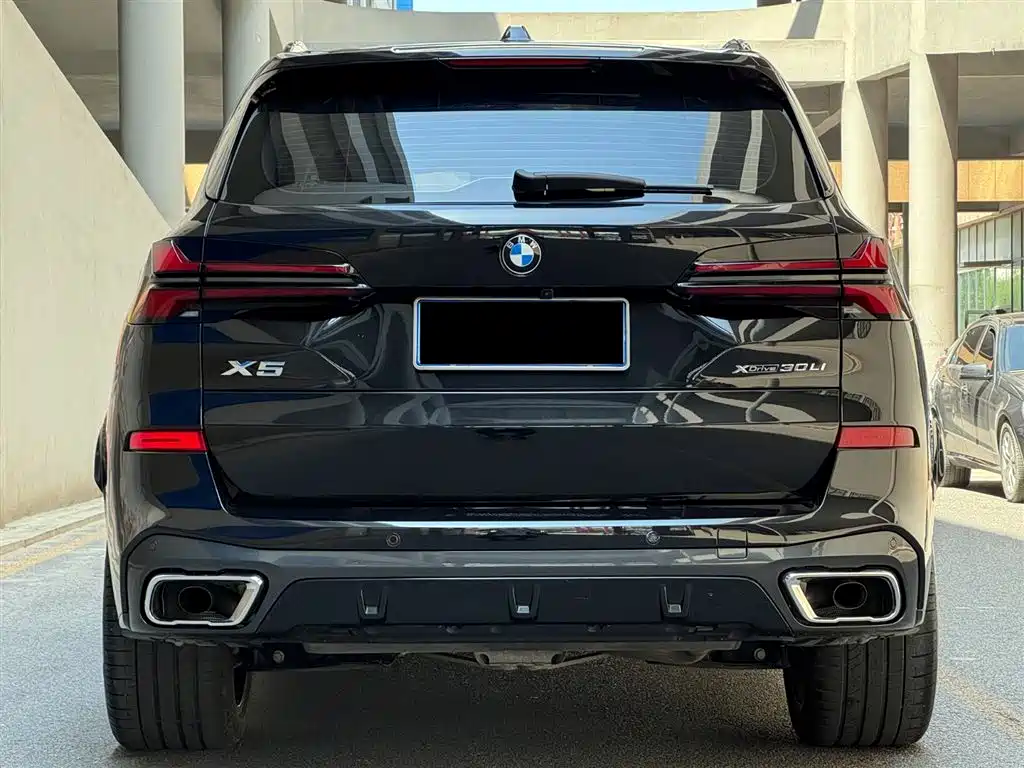 BMW X5 2023 xDrive 30Li Premium M Sport Black Night Package фото 4