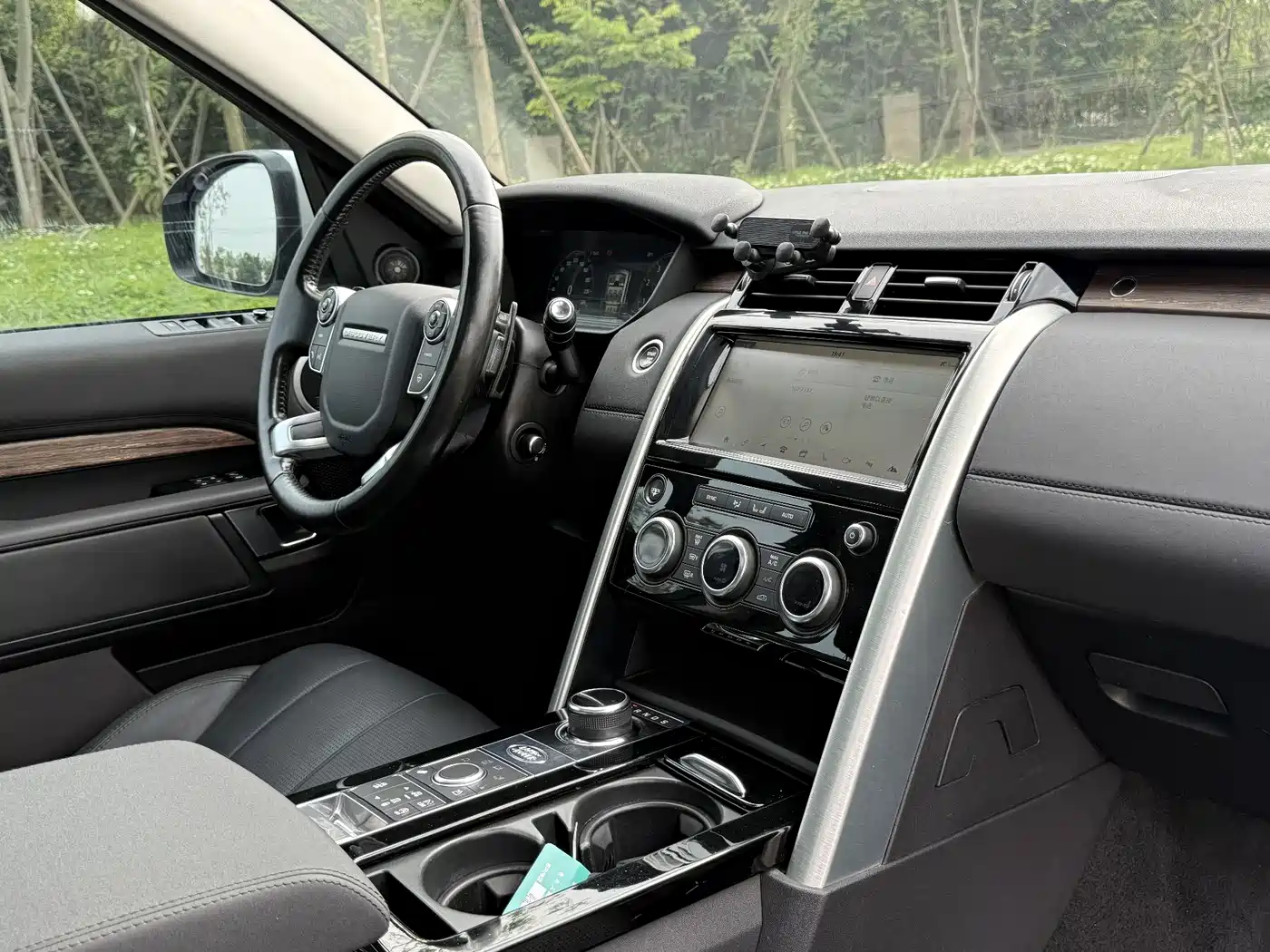 Land Rover Discovery 2018 3.0 SC V6 HSE фото 6
