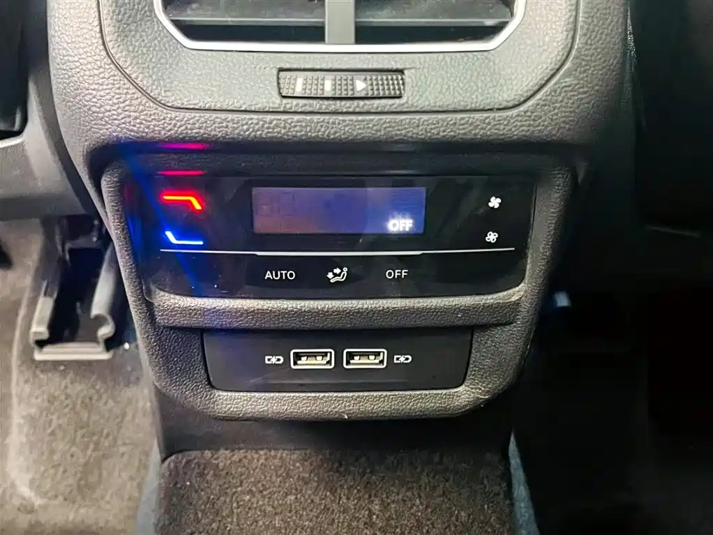 Volkswagen Tayron 2020 330TSI 2WD Luxury Smart Edition фото 14