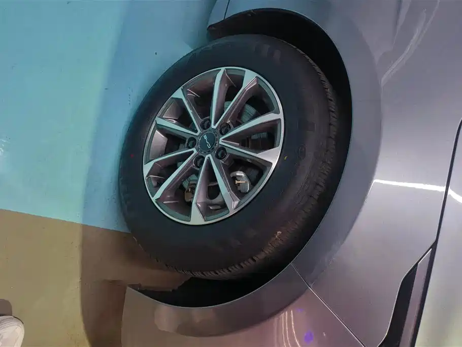 BYD Destroyer 05 2024 Glory Edition DM-i 55KM Luxury фото 6
