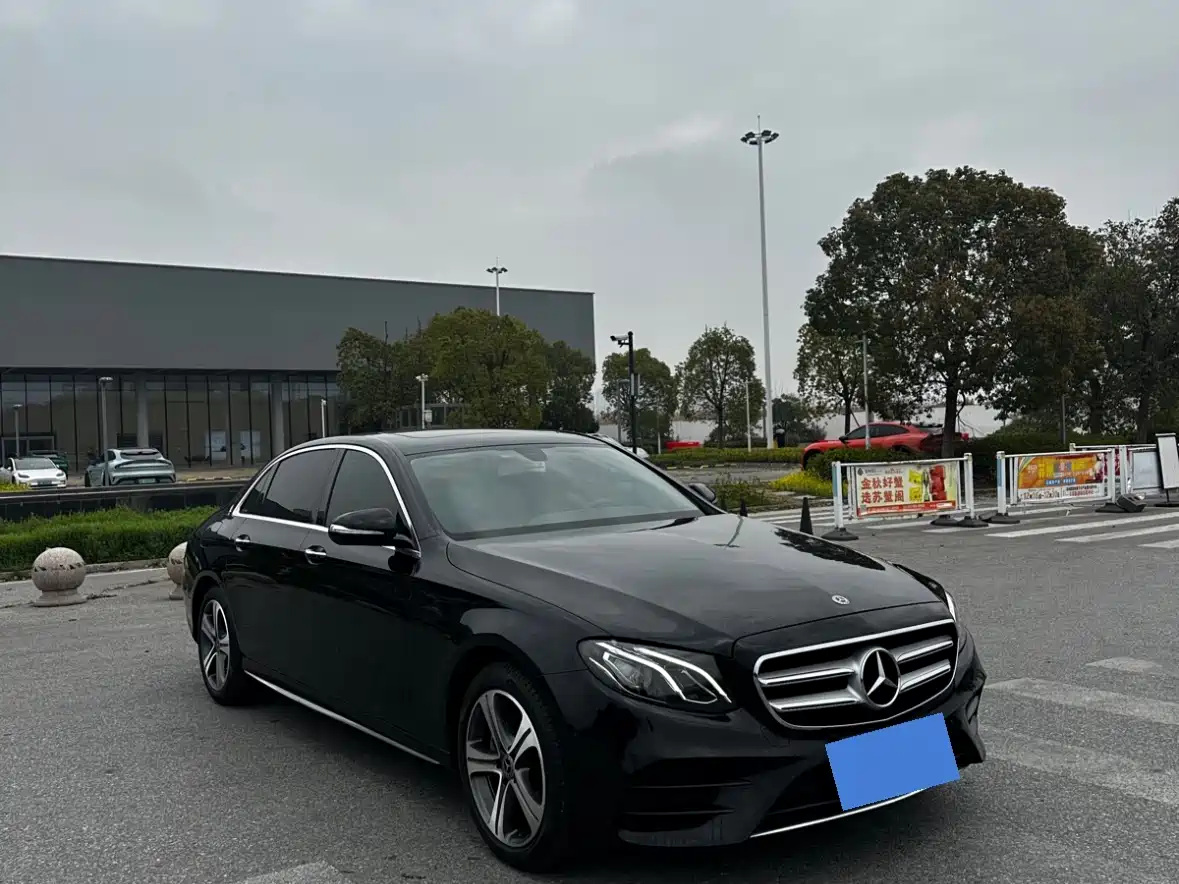 Mercedes-Benz E-Class 2020 Model E 260 L Sport фото 2