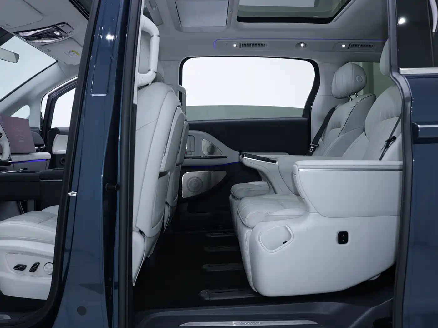 Voyah Auto Voyah Dreamer 2025 PHEV AWD Flagship Kunpeng Edition фото 6