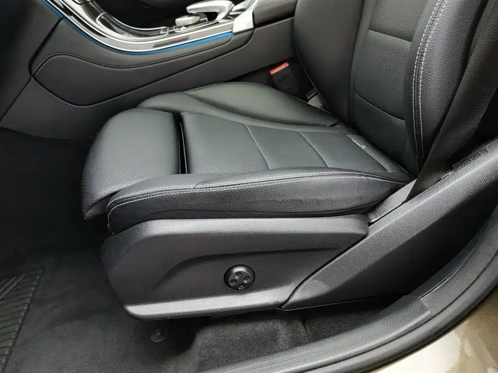 Mercedes-Benz GLC 2017 GLC 260 4MATIC Dynamic фото 20