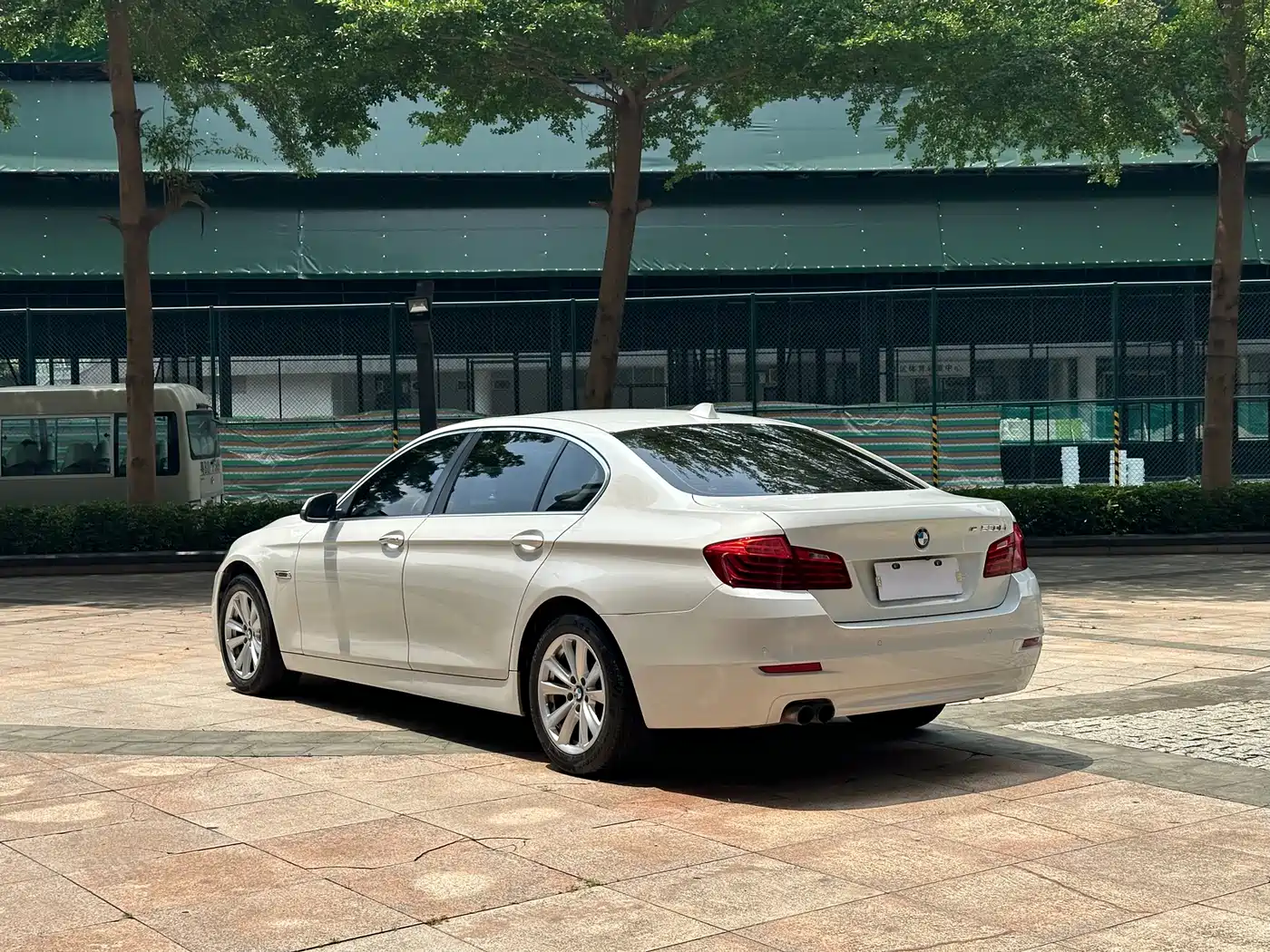 BMW 5 Series 2014 520Li Elegance фото 18