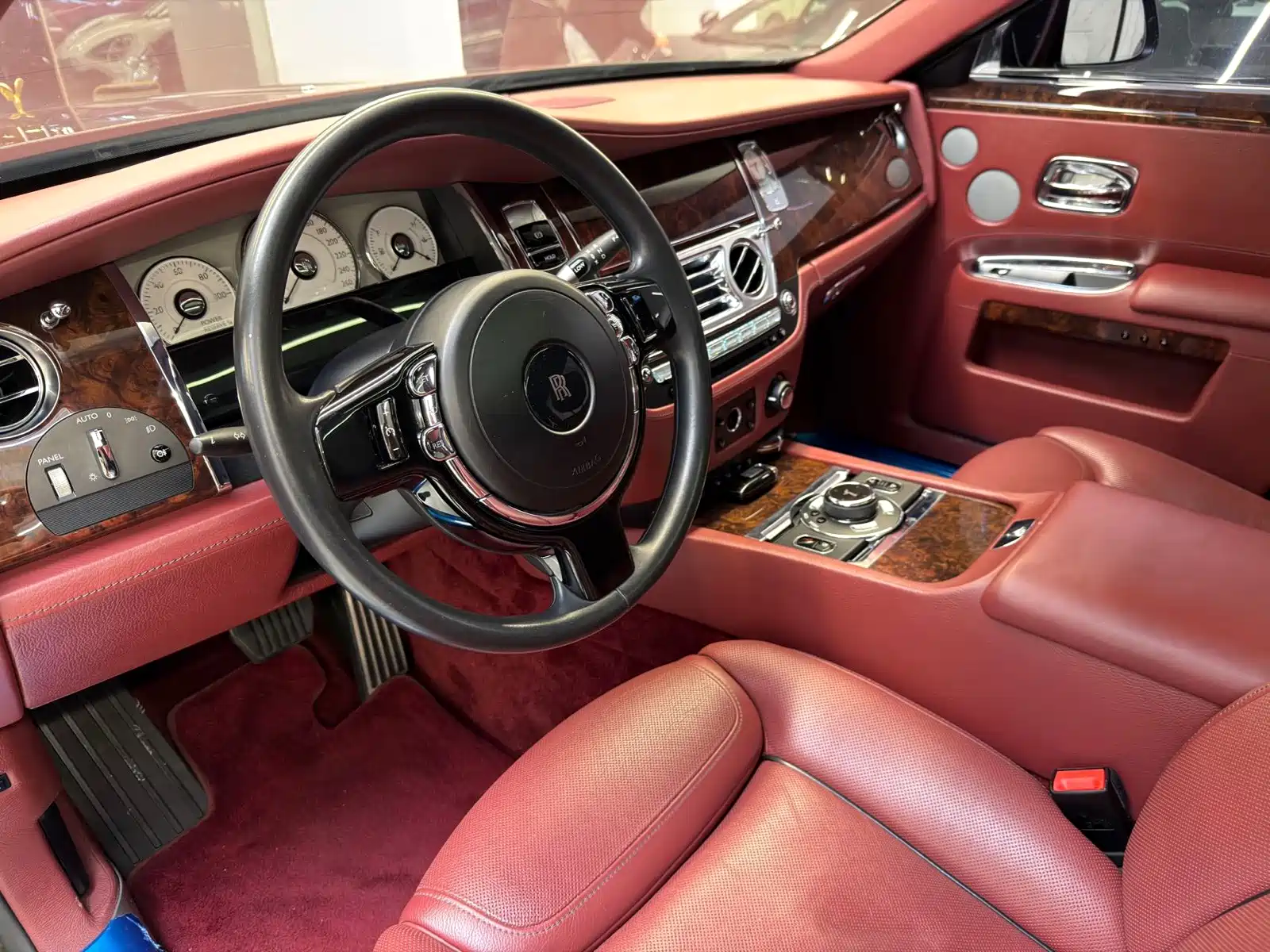 Фото 4 - Rolls-Royce Ghost