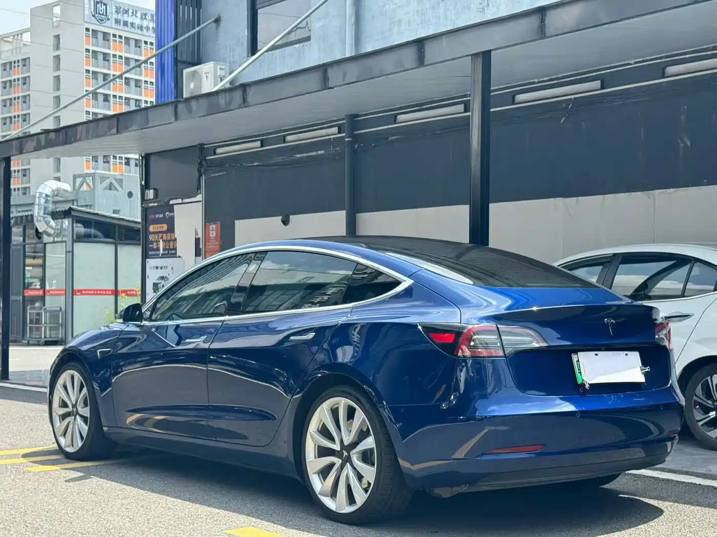 TESLA MODEL 3 (IMPORTED)