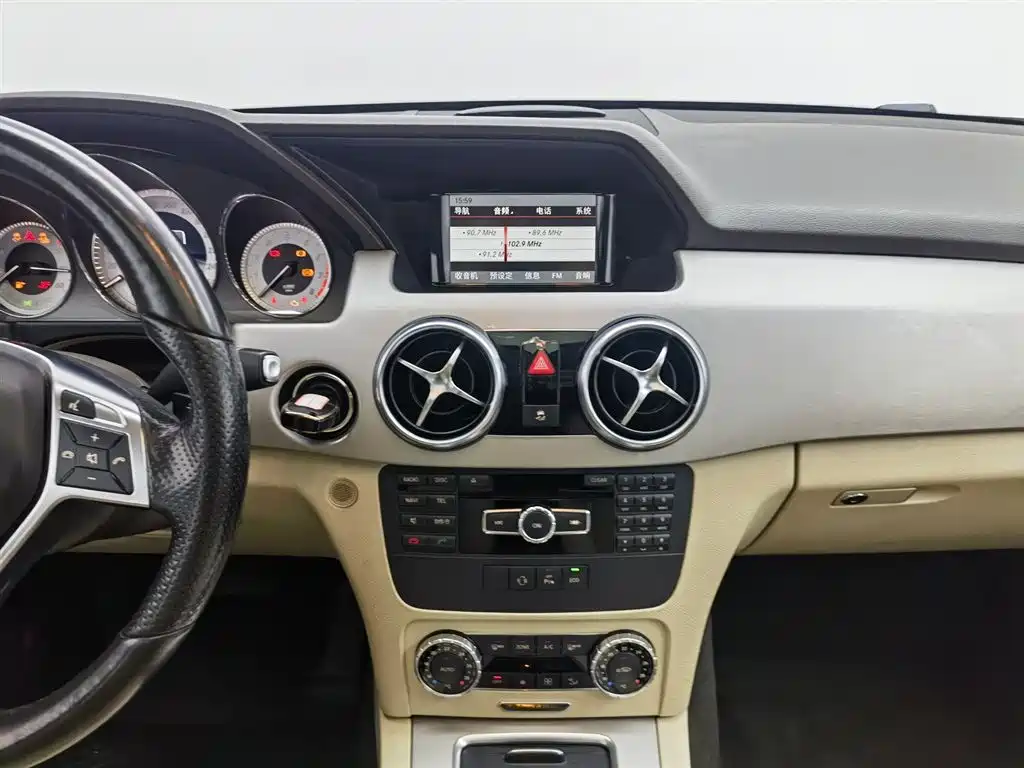 Mercedes-Benz GLK-Class 2015 GLK 260 4MATIC Dynamic Ultimate Edition фото 12