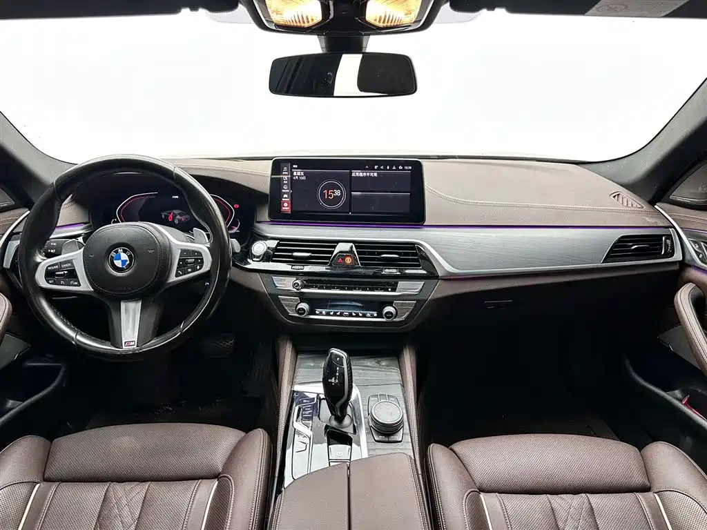BMW 5 Series 2022 530Li Exclusive M Sport Package фото 10