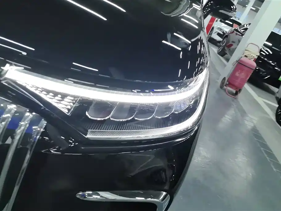 Voyah Auto Voyah Dreamer 2025 PHEV AWD Excellent Kunpeng Edition фото 5