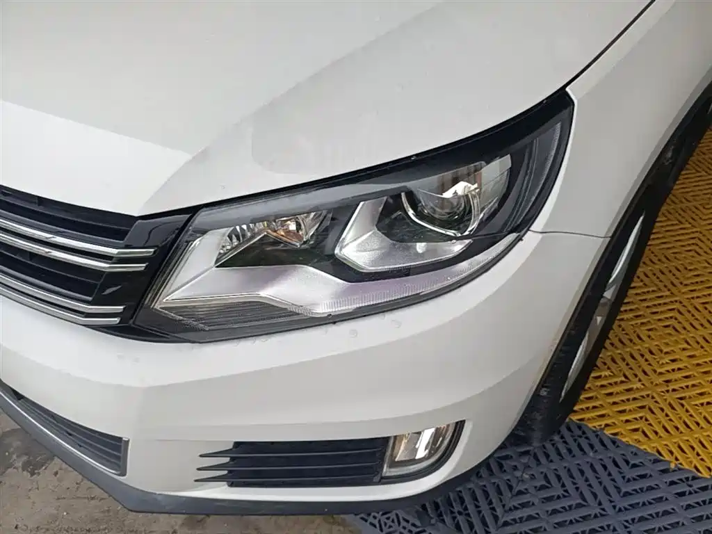 Volkswagen Tiguan 2016 Model 300TSI Automatic 2WD Comfort Edition фото 24