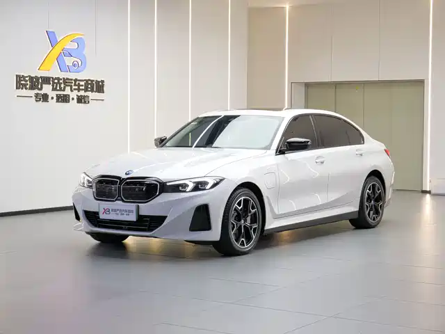 BMW i3 2024 eDrive 40 L Shadow Night Package