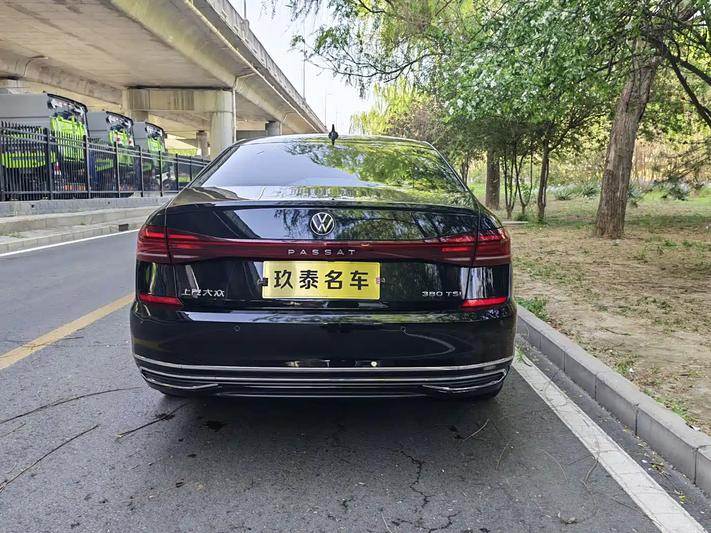 Volkswagen Passat 2025 Outstanding 380TSI Dragon Soaring Edition фото 8