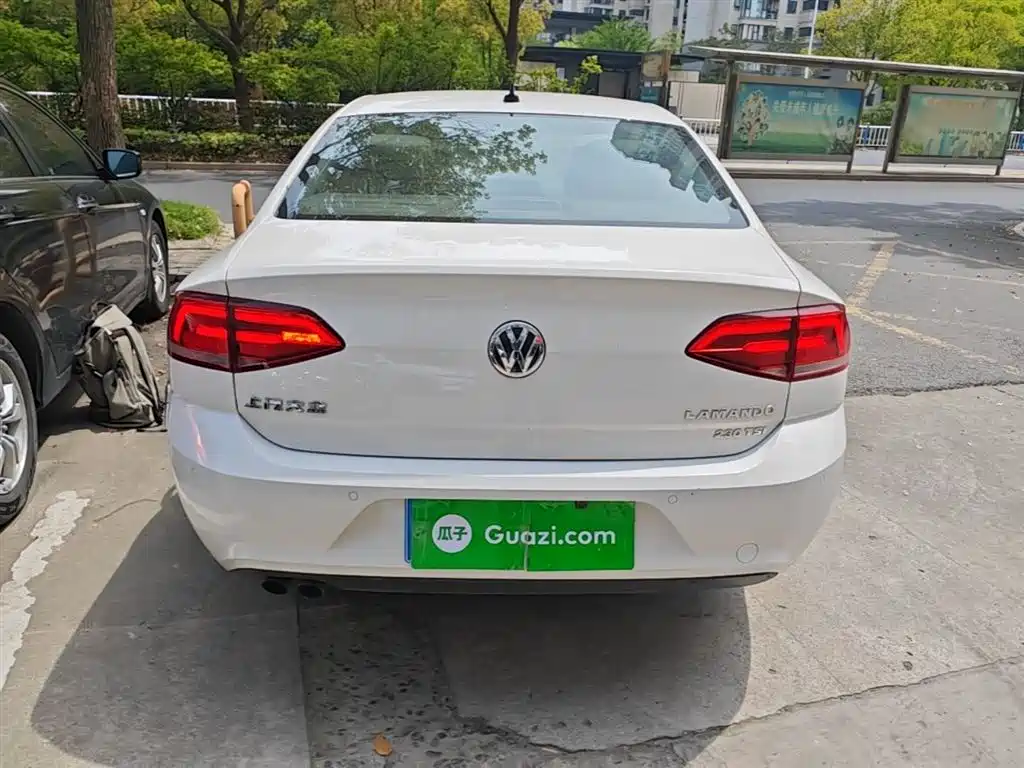 Volkswagen Lamando 2017 230TSI DSG Trend Edition фото 6
