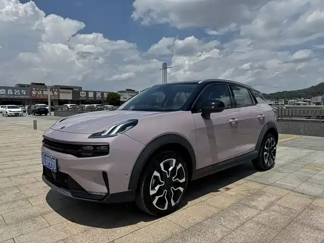  Lynk & Co Lynk & Co 06 2021 1.5T Shero Pink Special Edition
