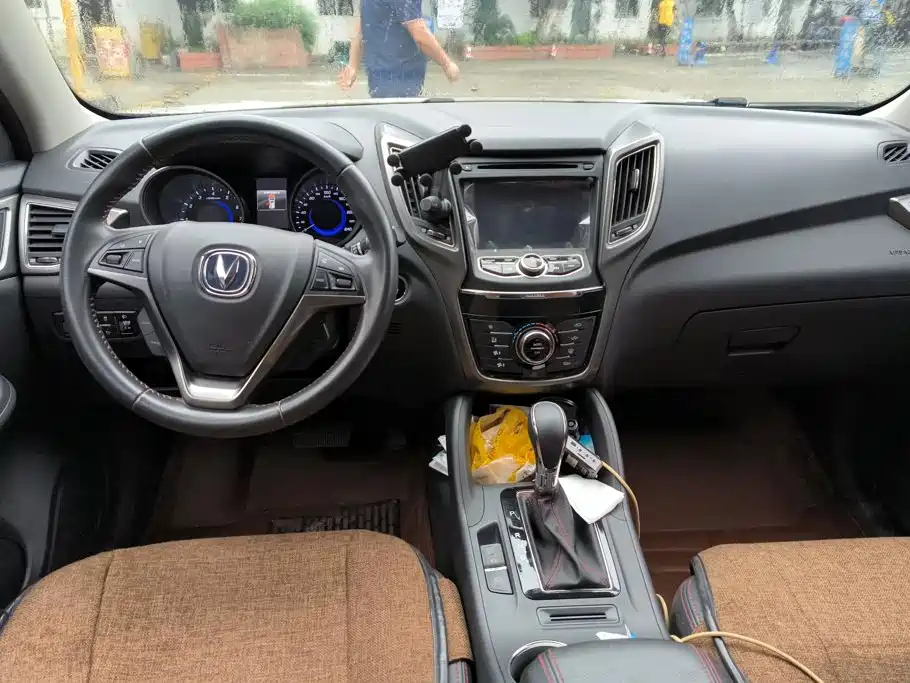 Changan CS75 2015 2014 1.8T Automatic Elite (China IV)