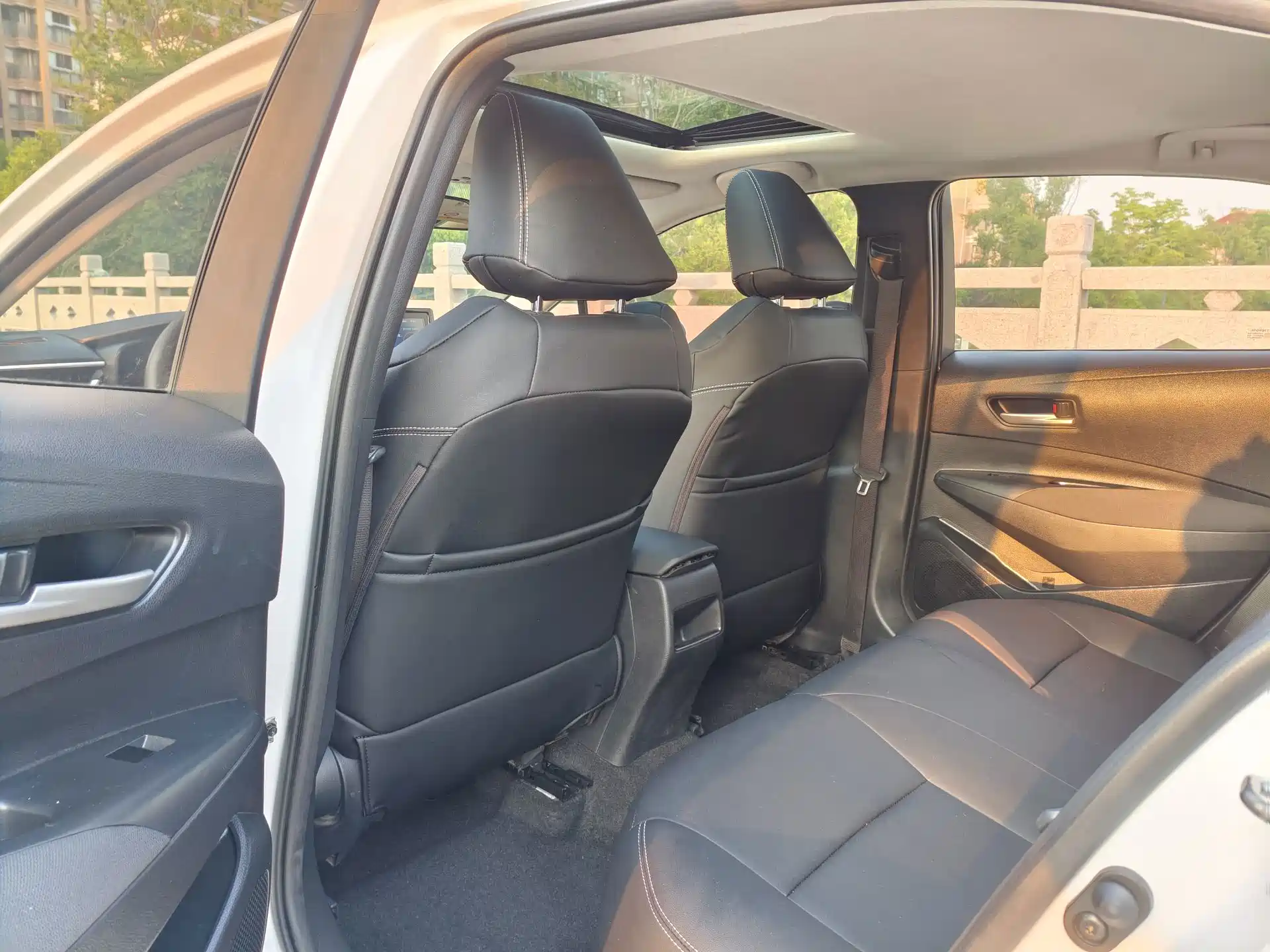 Photo 8 - Toyota Corolla