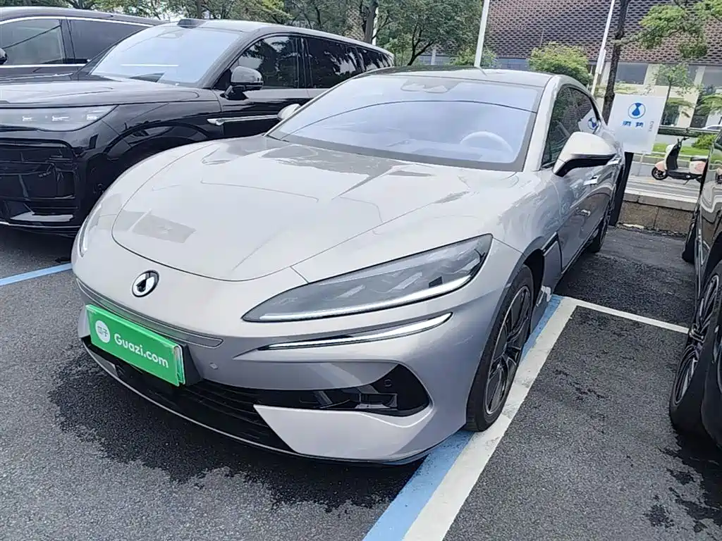 Denza Z9GT 2024 Model 1100 AWD Max Edition фото 2