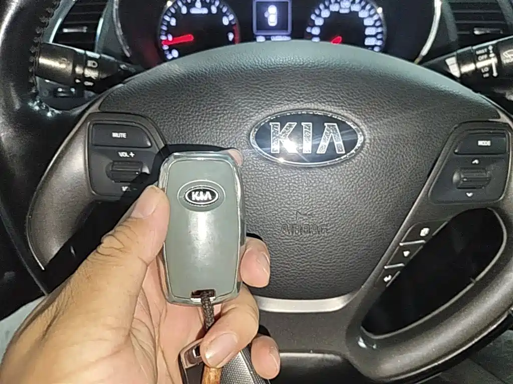 Kia K3 2016 1.6L Automatic GLS фото 9