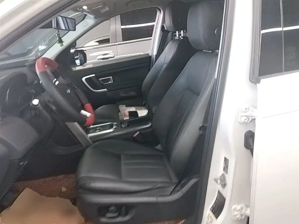 Land Rover Discovery Sport 2016 2.0T HSE фото 15