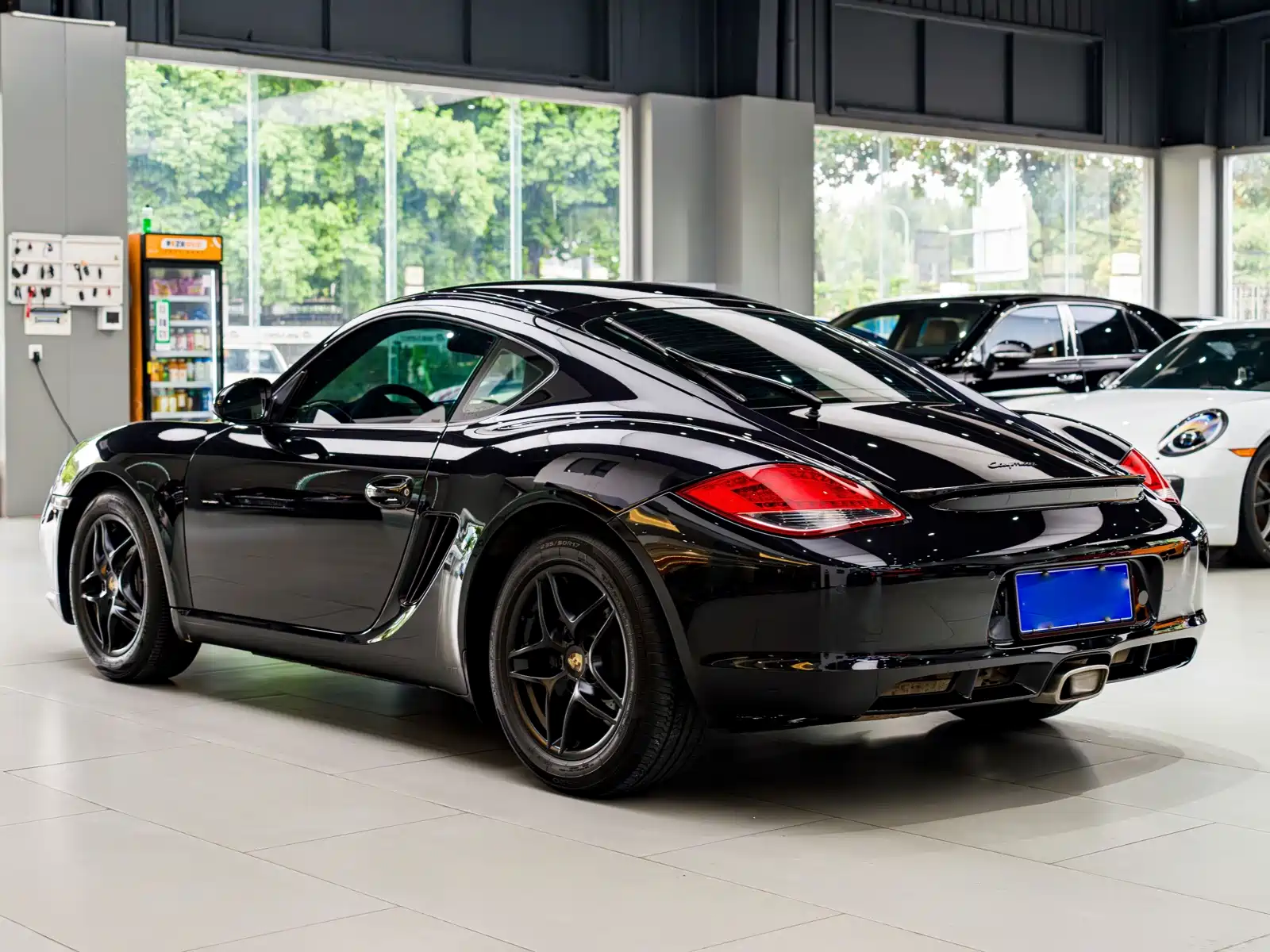 صورة 13 - Porsche Cayman
