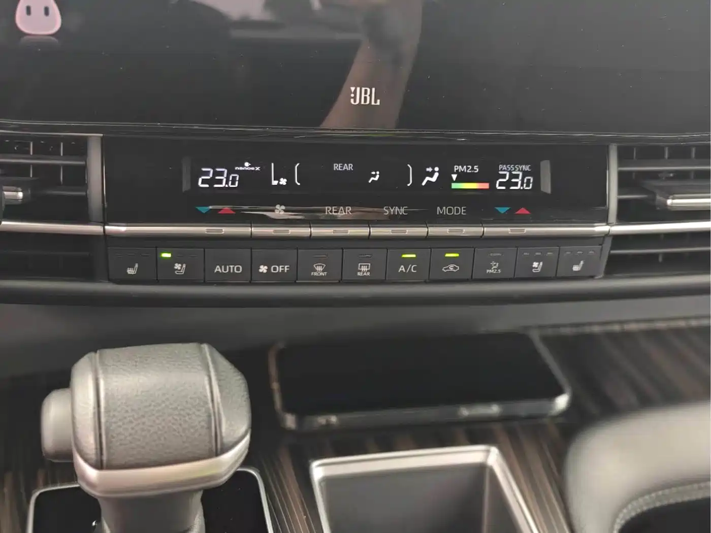 Toyota Sienna 2021 2.5L Hybrid Platinum Edition фото 7