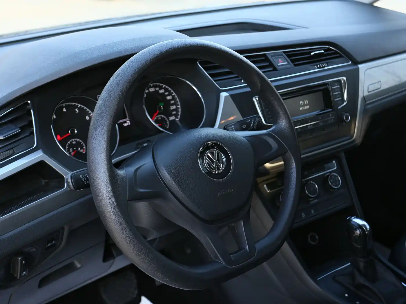 Volkswagen Touran 2018 Touran L 280TSI DSG Trendline 7-seater China V фото 8