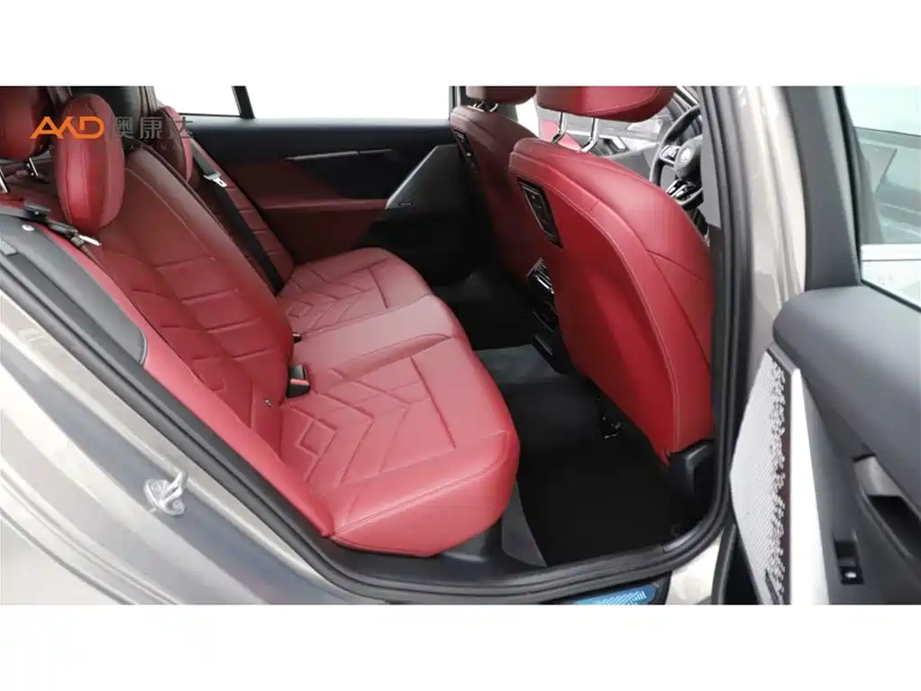BMW 5 Series 2024 525Li M Sport Package фото 8