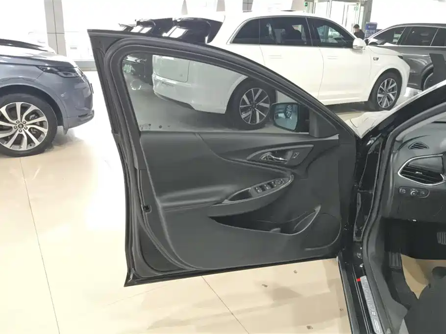 Chevrolet Malibu XL 2022 Redline 550T Auto Sharp Connect Edition фото 7