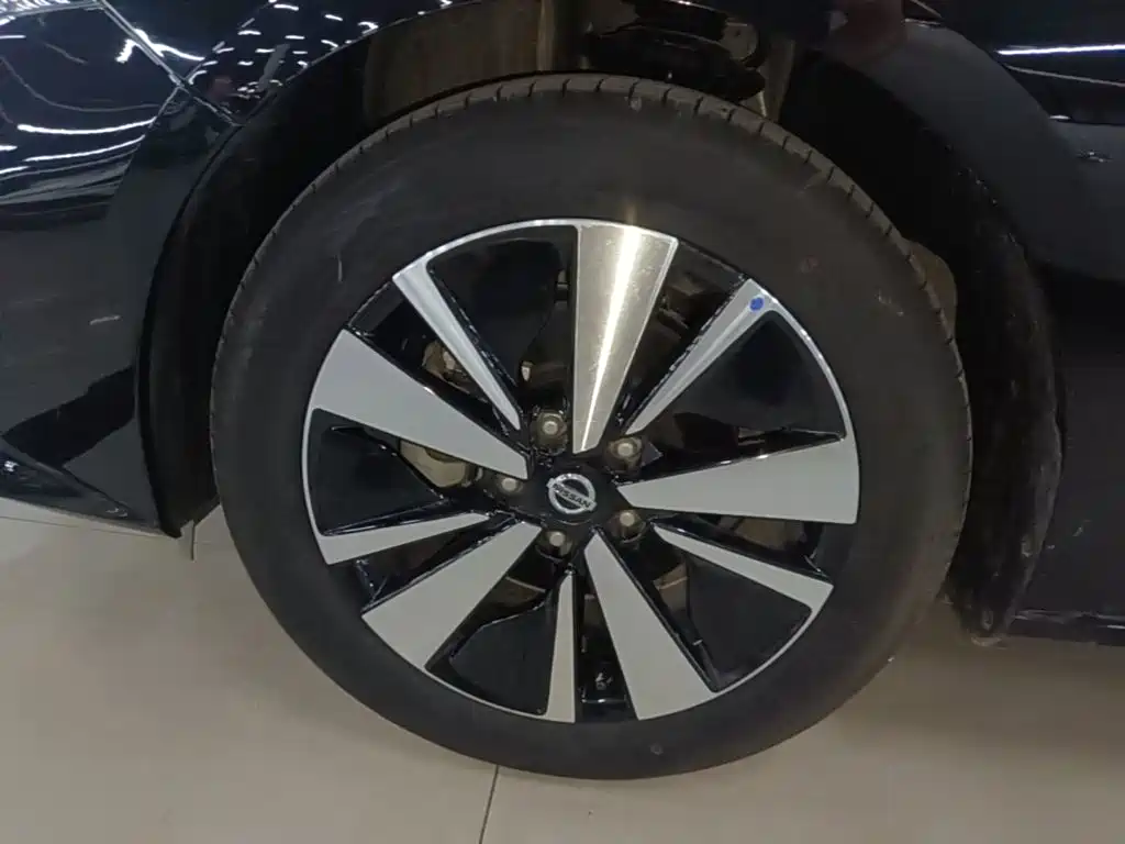 Фото 23 - Nissan Teana