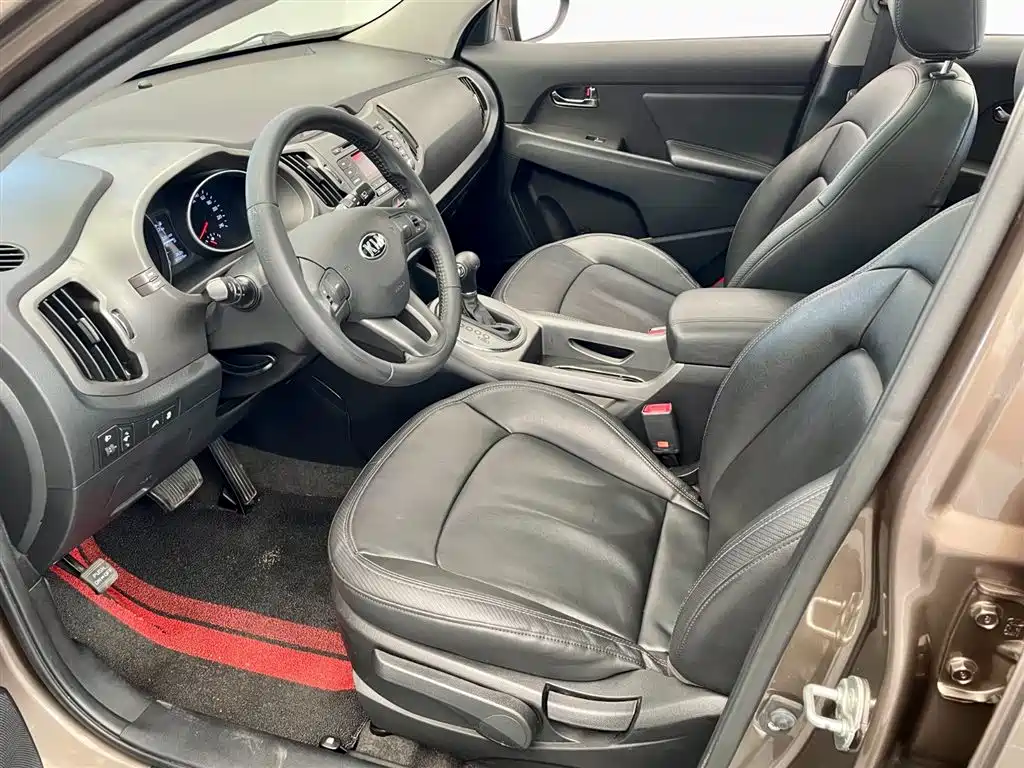 Kia Sportage 2015 2.0L Automatic 2WD DLX фото 6