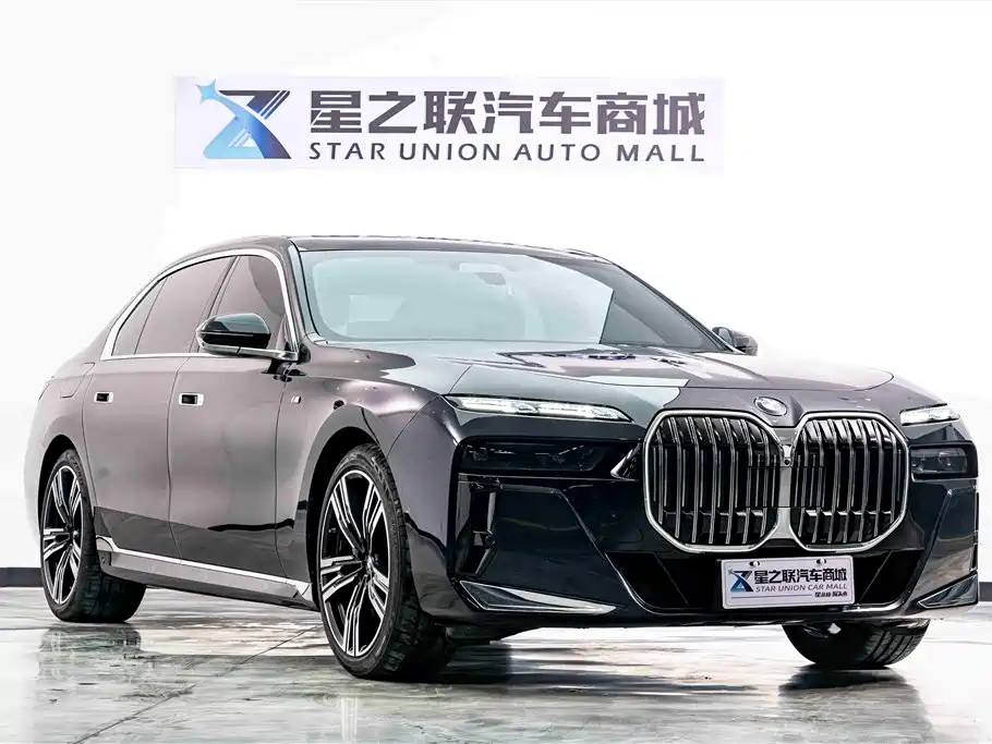 BMW 7 Series 2023 Facelift 740Li Exclusive M Sport Package фото 5